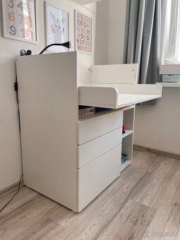 Prebaľovací stôl alebo písací stôl - 2