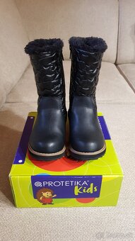 Čižmy veľkosť 25 - 2