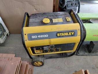 Predám elektrocentrálu Stanley SG4200 - 2