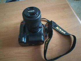 AKCIA Predám plne funkčnú zrkadlovku Nikon D60 s príslušenst - 2