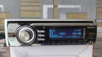 Sony cdx-gt710 - 2