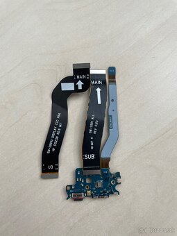 Samsung Galaxy S22 diely nabijaci port - 2