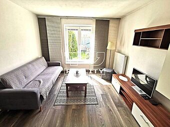 2 izbový zrekonštruovaný byt s terasou 55 m2, v staršej... - 2