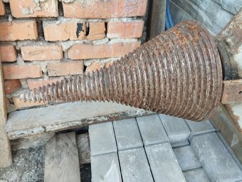 Predám kužeľovu štiepačku - 2