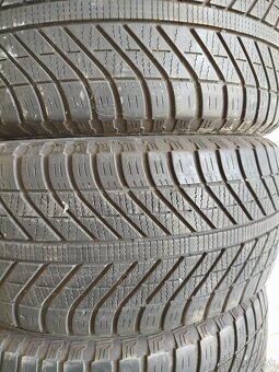 235/50/R17  Celoročné GoodYear - 2