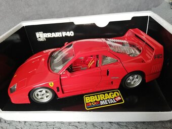 1:18 FERRARI F40 1987 - 2