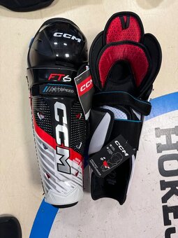 UPLNE NOVA PROFI VYSTROJ CCM JETSPEED FT6 SR - 2