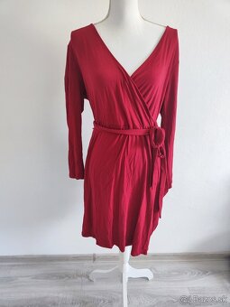 červené šaty s rukávmi L/XL - 2