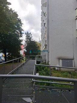 Ponúkame na predaj garzónku s loggiou na Rezedovej ulici v R - 2