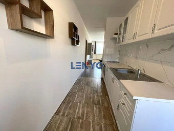 Prenájom - Veľký 2,5-izbový byt 64m² s balkónom - 2