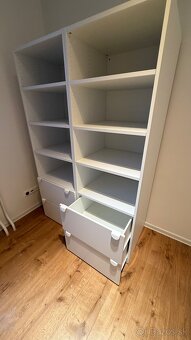 Zachovalá knižnica Ikea do detskej izby - 2