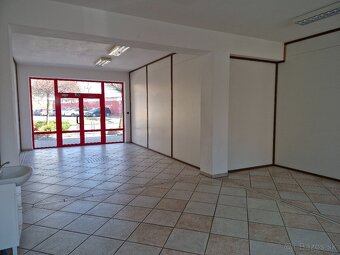 Obchodné priestory pešia zona Prievidza - 2