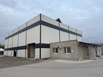 pozemok, parkovisko, parkovacie plochy, hala Prievidza - 2