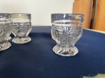 6x retro půlky, lisované sklo, - 2