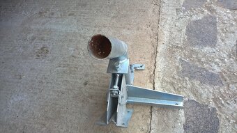 Držiak / konzola na anténu - 2