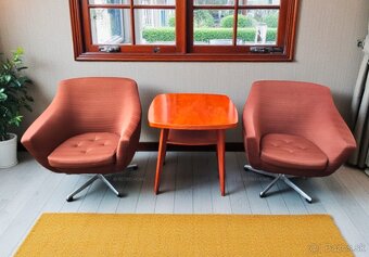 Retro otočné kreslá - 2