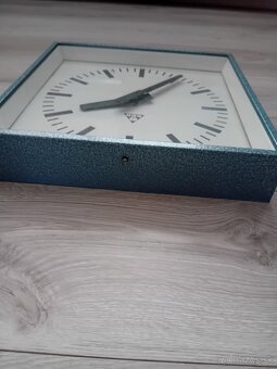 Hodiny pragotron - 2