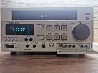 PANASONIC AG MD830 - 2