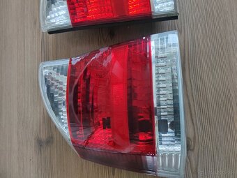 Opel Vectra zadné svetlá - 2
