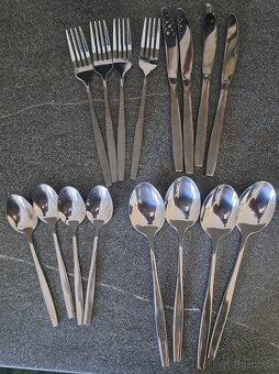 Nerezovy pribor 16 kusov - 2