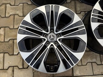 #51 Elektróny originál Mercedes r19 - 2