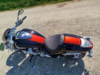 Suzuki Intruder 1800 VZR - 2