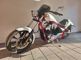 Honda Fury VT 1300 CX - 2