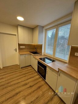 SPEKTRUM REALITY- Na PREDAJ 3 -izbový byt, 57 m2, Handlová, - 2