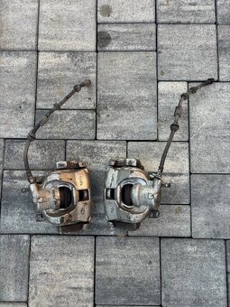 Predné brzdové strmene Ford Mondeo MK4 - 2