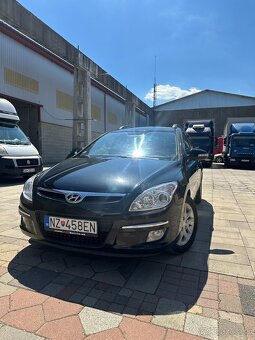 Hyundai i30 CW 1.6 CRDi - 2