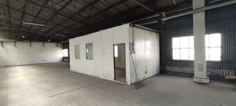 NA PRENÁJOM – SKLADOVÁ HALA 3000 m² V GALANTE, STRÁŽENÝ AREÁ - 2