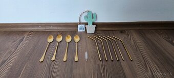 Predám modernú sadu zlatých lyžičiek a slamiek + BONUS - 2