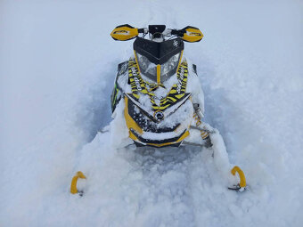 Ski-Doo 600 RS - 2