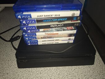 Playstation 4 slim - 2