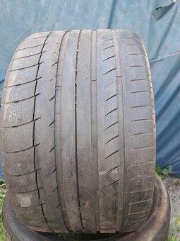 Ponúkame 2 letné pneumatiky Michelin Pilot 305/30 R19 - 2