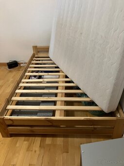 Drevenná posteľ 140cm - 2