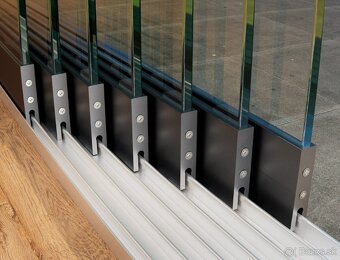 bezrámové posuvné zasklenie - 2