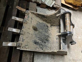 Predám lopaty na Takeuchi - 2