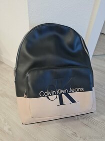 Predam malo pouzivany batoh Calvin Klein Jeans. PC 139eur - 2
