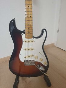 Fender Jimi Hendrix Sunburst Stratocaster - 2