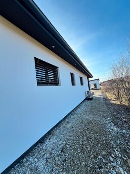 Na predaj moderný 4- izbový bungalov, Raková - 2