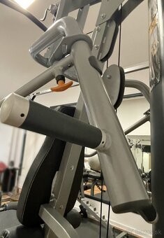 Lifefitness 2 stroje posilka - 2