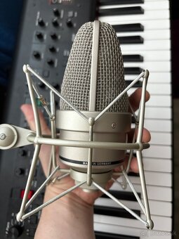 Neumann TLM 49 + pavúk - 2