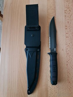 Predam novy noz SOG seal team - 2