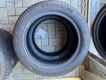 205/55R17 Bridgestone - 2