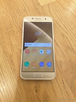 Predám Samsung Galaxy A320 Gold - 2