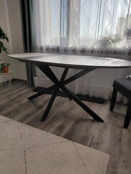 Jedálenský stôl - nový - 2