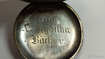 Kapesní hodinky s uprostřed s lehce malovaným ciferníkem. - 2