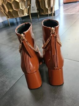 Leskle kotníčky veľkosť 40 - 2