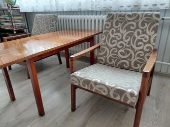 Kreslá so stolíkom - 2